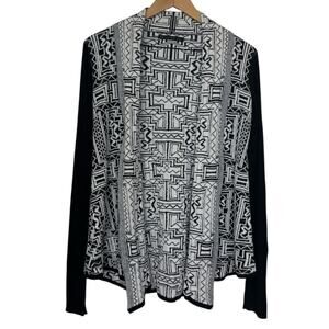 Potter’s Pot Black and White Geometric Cardigan Size Large